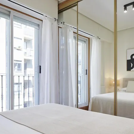 Apartment Always Easy I Cristina Enea *