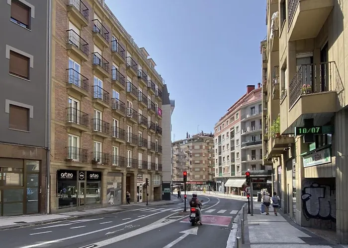 Always Easy I Cristina Enea Lejlighed San Sebastián